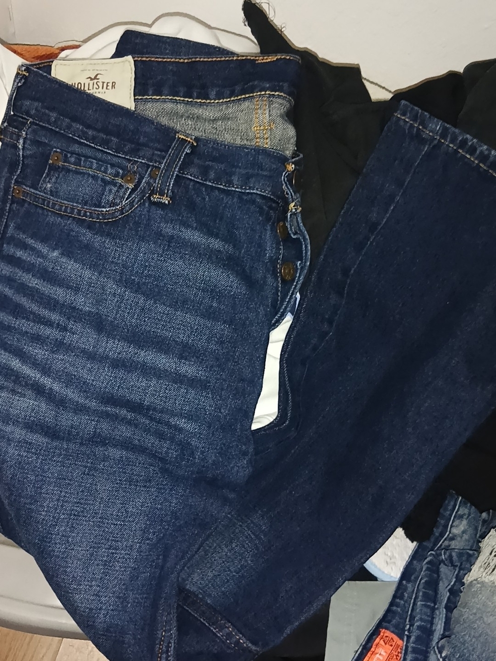 Hollister Men's Blue Denim Jeans - Classic Fit